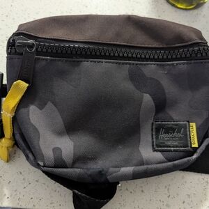 Herschel Fanny pack black and gray camo with yellow details